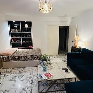 John Homestay Room In Nice