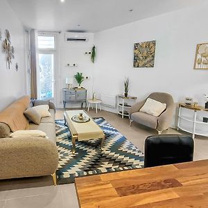 Appartement à 2 Chambres à Coucher