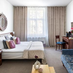 Old Time Aparthotel