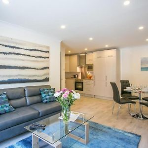 Appartement à 2 Chambres à Coucher