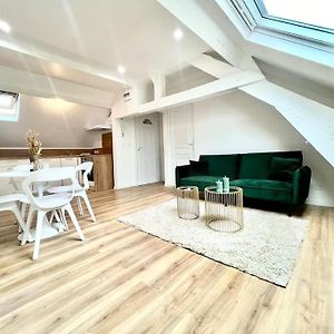 Appartement à 2 Chambres à Coucher