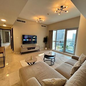 1Br Apt In Business Bay Close To Canal And Dubai Mall!