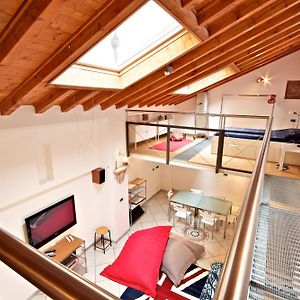Appartement à 2 Chambres à Coucher