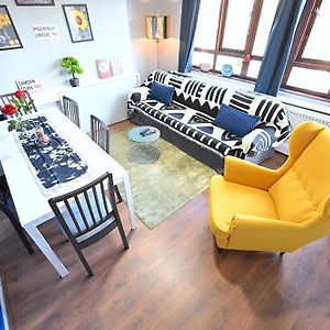 Appartement à 3 Chambres à Coucher