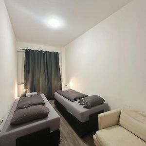 Appartement à 2 Chambres à Coucher