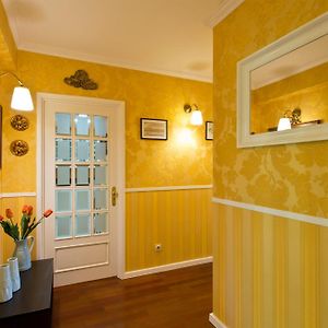 Appartement à 3 Chambres à Coucher