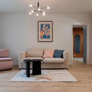 Appartement à 2 Chambres à Coucher