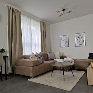 Appartement à 2 Chambres à Coucher