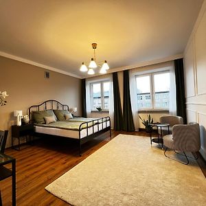 Appartement à 2 Chambres à Coucher