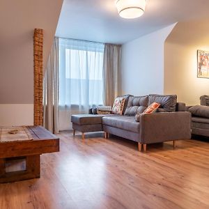 Appartement à 2 Chambres à Coucher