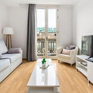 Appartement à 2 Chambres à Coucher
