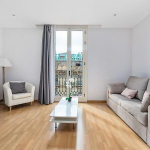 Appartement à 2 Chambres à Coucher