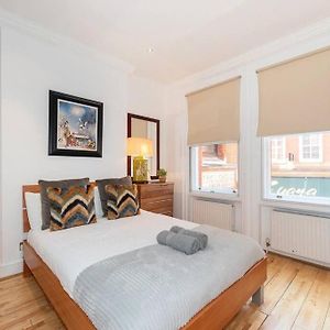 Appartement à 2 Chambres à Coucher