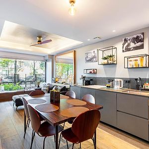 Modern Family Apartment Next To The Eiffel Tower
