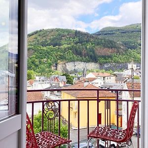 Appartement à 3 Chambres à Coucher
