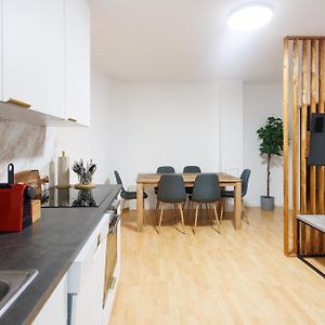 Appartement à 3 Chambres à Coucher