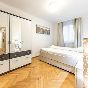 Appartement de Luxe à 1 Chambre à Coucher