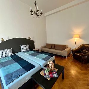 Appartement à 2 Chambres à Coucher