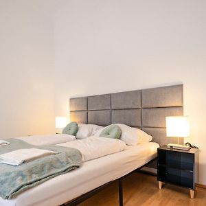 Chambre Budgétée Lit King-Size
