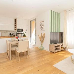 Appartement à 2 Chambres à Coucher
