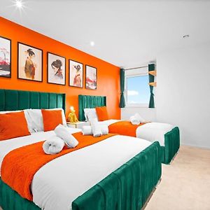 Spacious 2 Bed Apt B'Ham Cc With Parking Sleeps 7