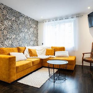 Enchantress'Apartment Designed By Cm