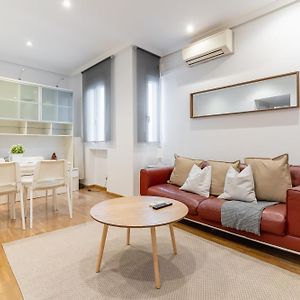 Central Cozy -1Bedroom 1Bath -Anton Martin