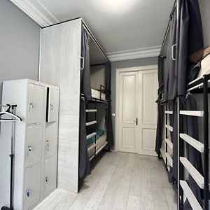 Dormitory Room Mixed