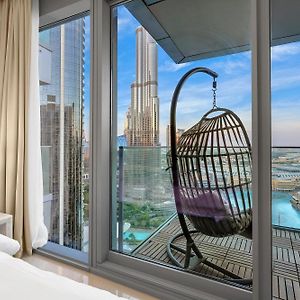 Amazing Downtown Dubai Flat With Pool Burj View Sleeps 10