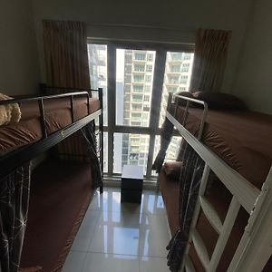 Dormitory Room Mixed