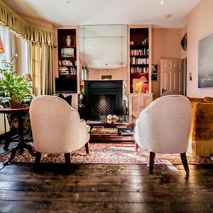 Elegant Central London Flat With Stylish Decor