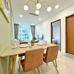 Appartement à 3 Chambres à Coucher