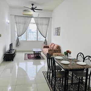 Appartement à 2 Chambres à Coucher