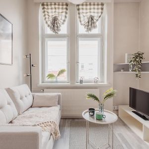 Nordstay - Urban Retreat Near Hietaniemi Beach Self Check-In