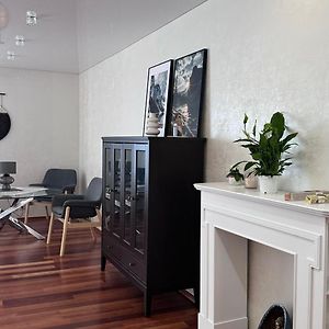 Appartement à 3 Chambres à Coucher