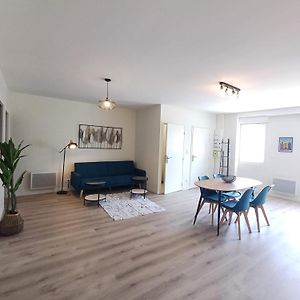 Appartement à 2 Chambres à Coucher