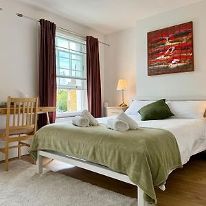 Appartement à 3 Chambres à Coucher