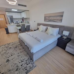 151 Residence Jumeirah Gardens