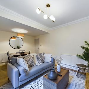 The Pimlico Place - 2Bdr Apartment With Courtyard