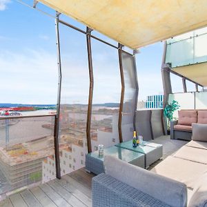 Super Central Designer Penthouse At 19Th Floor With Amazing View!