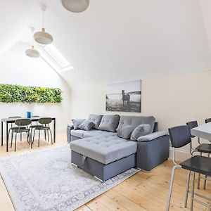 Appartement à 3 Chambres à Coucher
