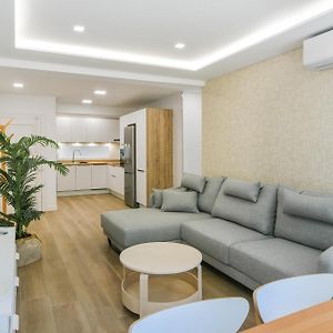 Appartement à 3 Chambres à Coucher