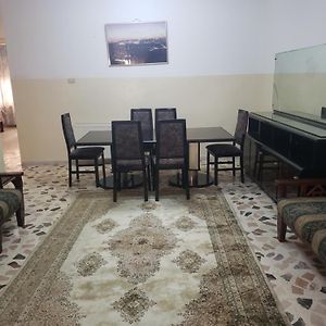 Appartement à 3 Chambres à Coucher
