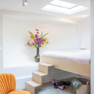 Boat Suite - A Unique Houseboat Stay In Amsterdam