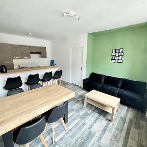 Appartement à 2 Chambres à Coucher