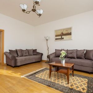 Appartement Familial à 2 Chambres à Coucher