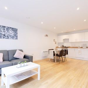 Appartement à 2 Chambres à Coucher
