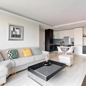 Appartement à 2 Chambres à Coucher
