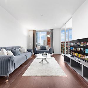 18Th Floor Luxury 2 Bedroom, 2 Bathroom Sky View With Rooftop Access & Gym! Unbeatable Experience & Extreme Value!