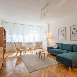 Appartement de Luxe à 2 Chambres à Coucher